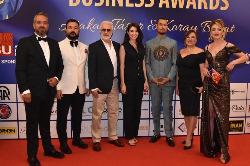 Başkan Topuz'a Yapay Resif Projesi ödülü verildi
