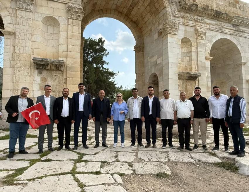Nihal Ağca Anavarza’da Gençlerle Coştu