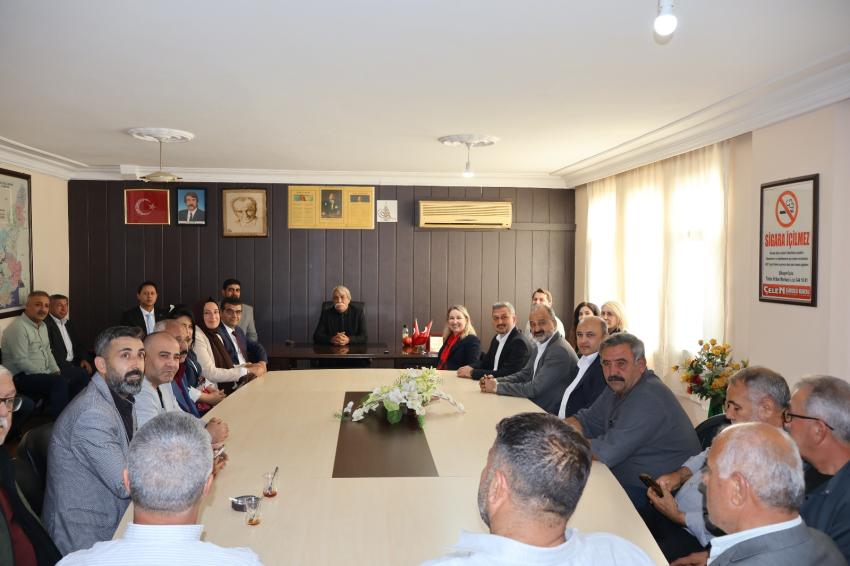 Anahtar Parti Genel Sekreteri Nihal Ağca Kozan’da Rüzgâr Gibi Esti