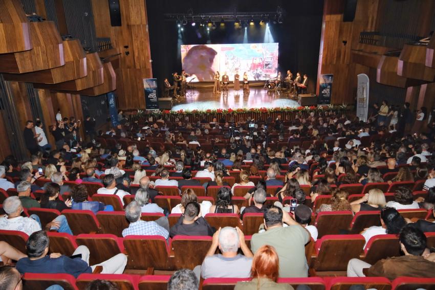 Altın Koza’da Onur Ödülleri Özpetek ve Perçin’e verildi