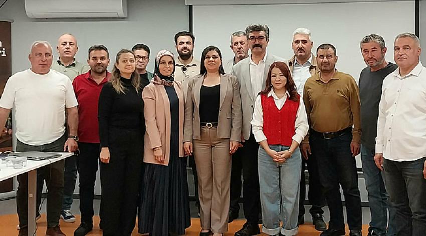 Pekduraner’den muhtarlara ‘Liderlik’ egitimi