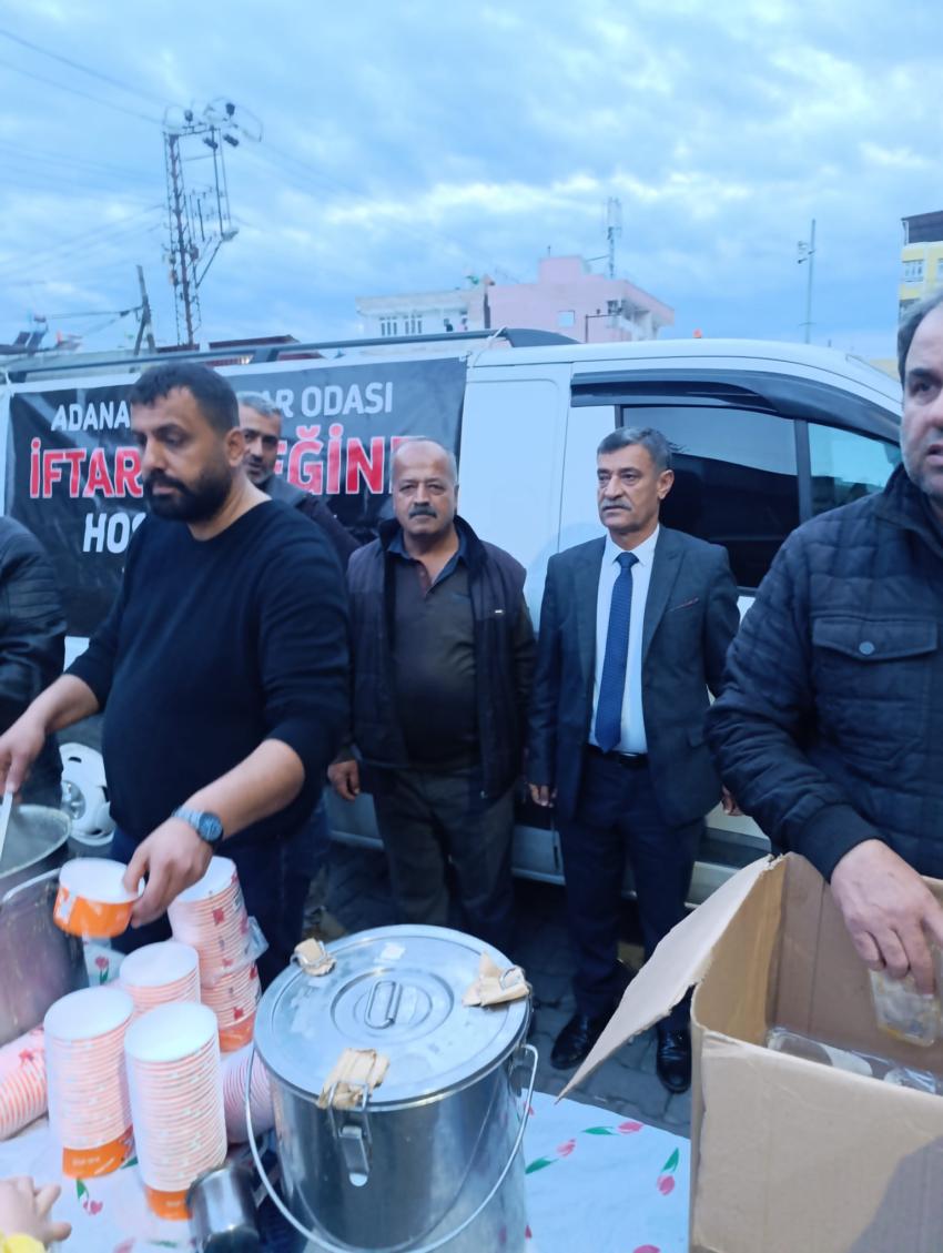 Pazarcılar, vatandaşlarla iftar sofrasında buluştu
