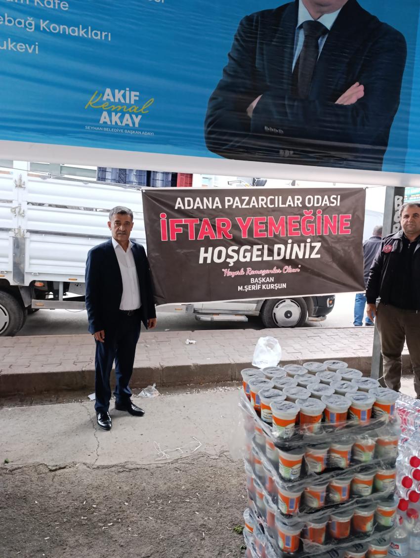 Pazarcılar, vatandaşlarla iftar sofrasında buluştu