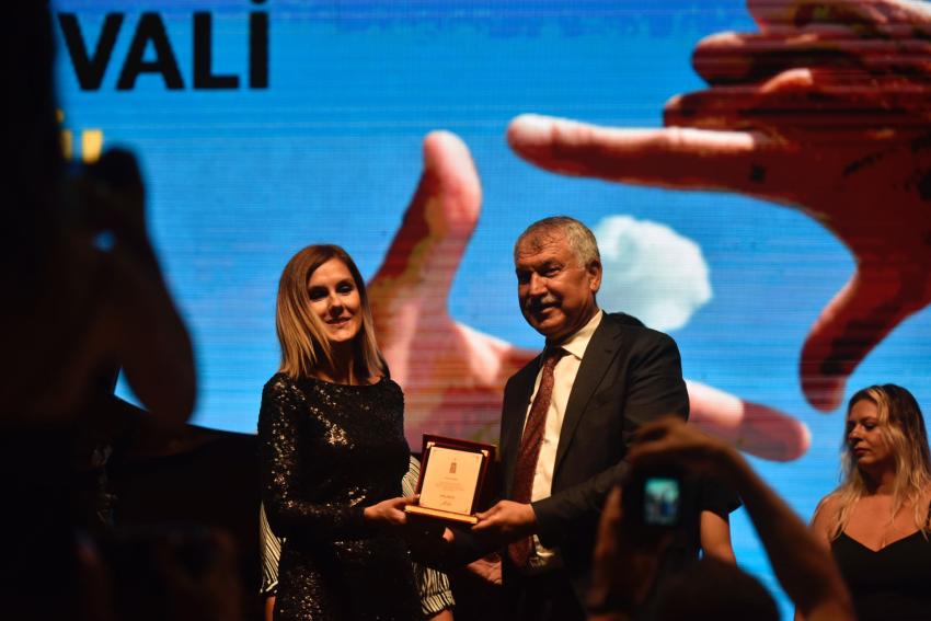 Altın Koza’da Onur Ödülleri Hale Soygazi ve Müjdat Gezen’e verildi
