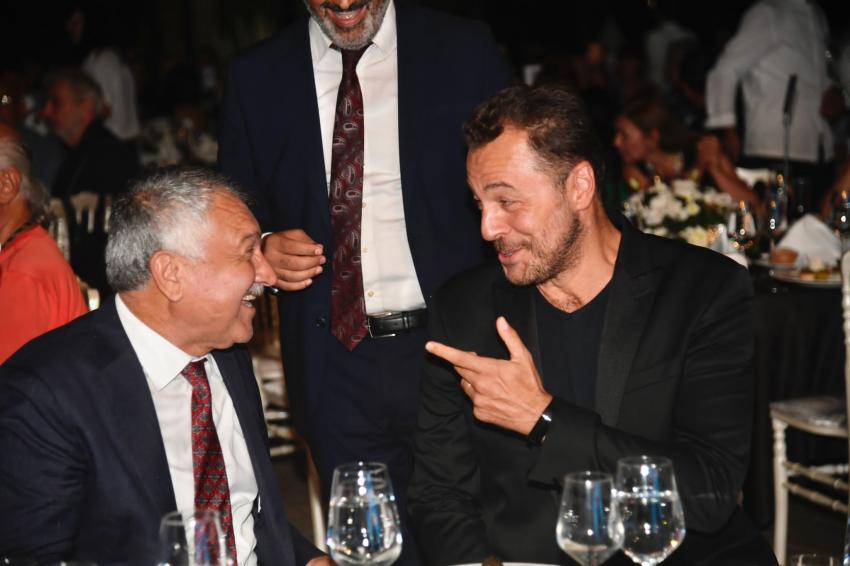 Altın Koza’da Onur Ödülleri Hale Soygazi ve Müjdat Gezen’e verildi