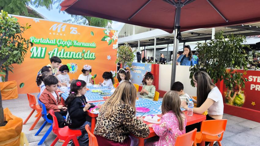 Portakal Çiçeği Karnavalı coşkusu on binleri M1 Adana'da buluşturdu