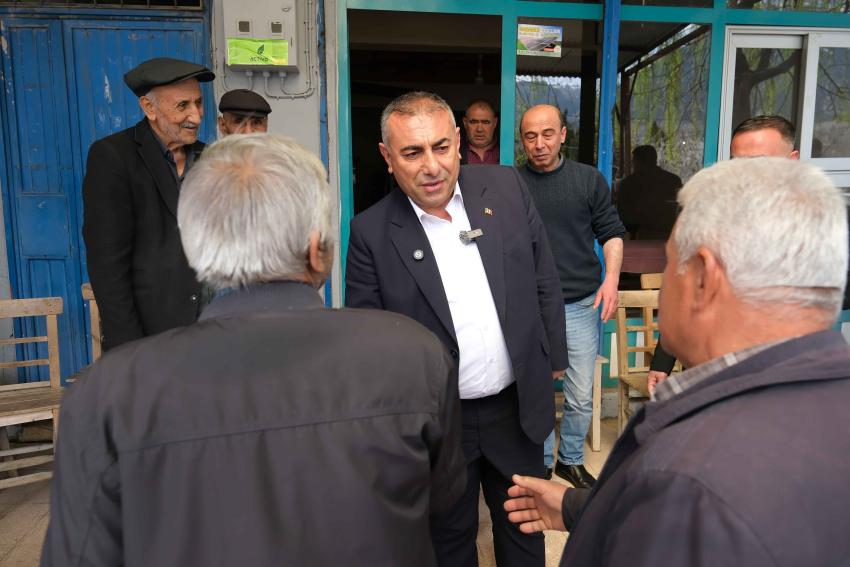 Pozantılı üreticiye 900 bin çilek fidesi daha dağıtıldı