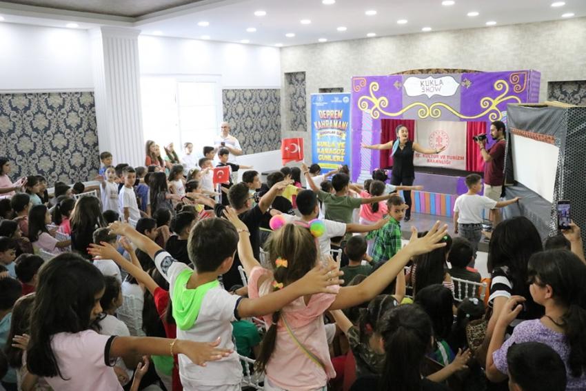 Pozantı'da Kukla ve Hacivat-Karagöz oyunu sergilendi