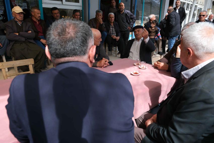 Pozantılı üreticiye 900 bin çilek fidesi daha dağıtıldı