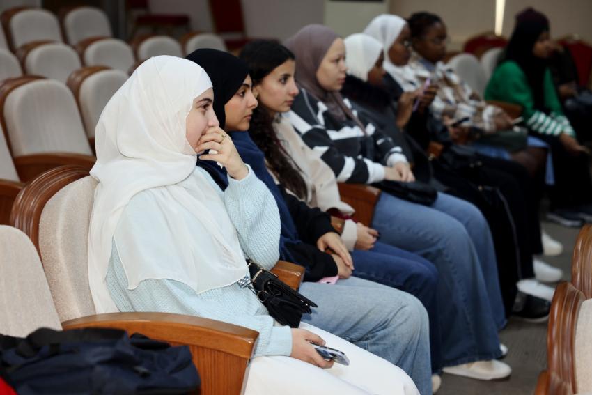 “Üniversitemizi uluslararası öğrenciler için cazibe merkezi haline getirmek istiyoruz”