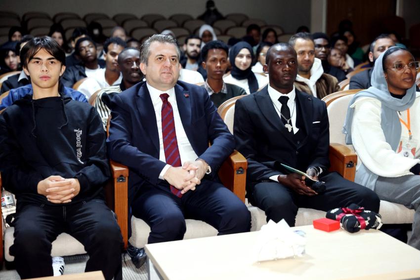 “Üniversitemizi uluslararası öğrenciler için cazibe merkezi haline getirmek istiyoruz”