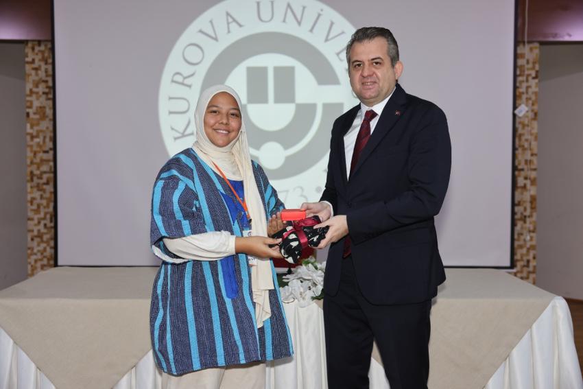 “Üniversitemizi uluslararası öğrenciler için cazibe merkezi haline getirmek istiyoruz”