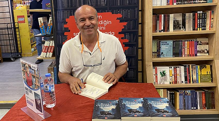 Biçer, İzmir’de okurlarıyla buluştu