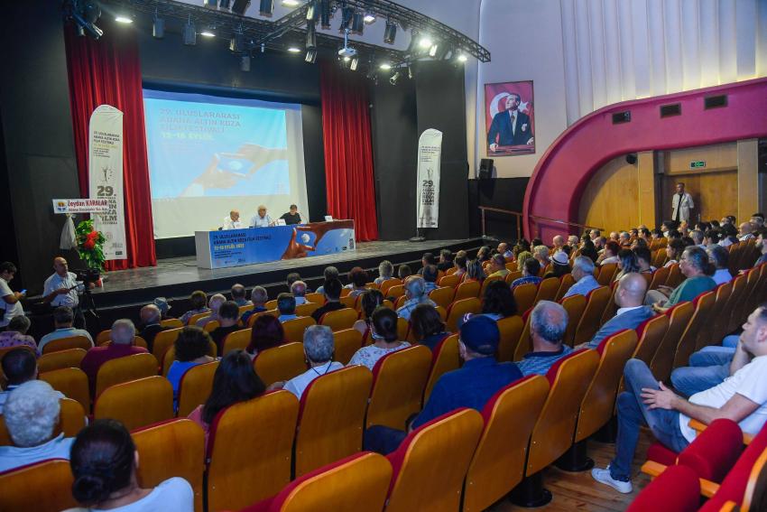 Altın Koza'da 'Sinemada Şiir' söyleşisi