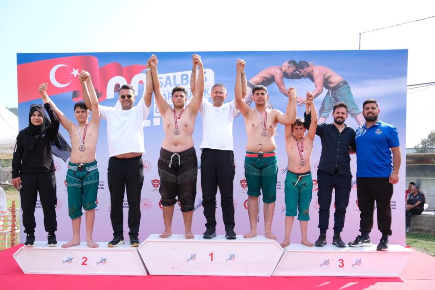 Geçer: “Ata sporumuza sahip çıkmaya devam edeceğiz.”