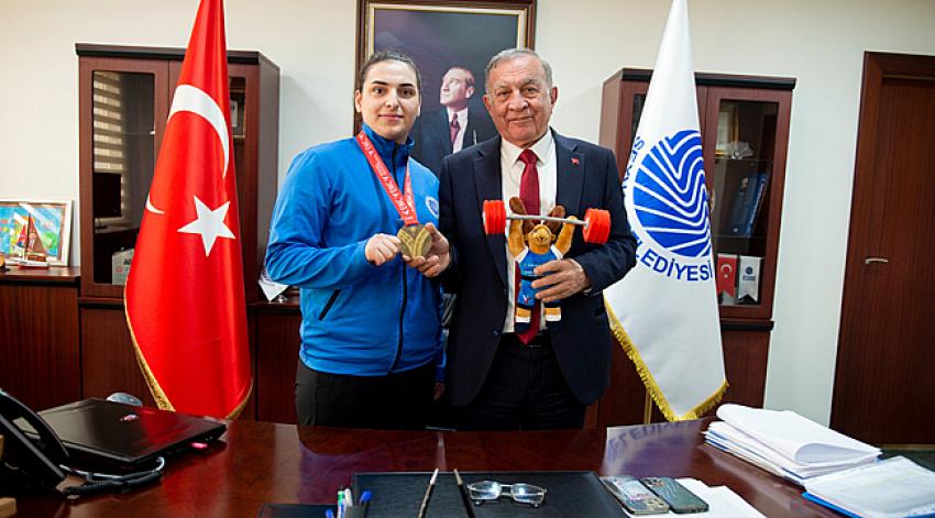 Sara Yenigün Türkiye Şampiyonu oldu