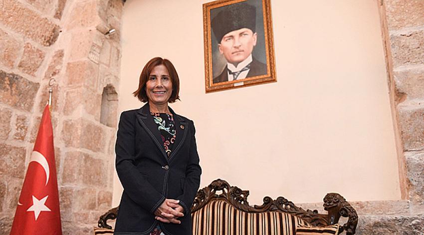 TEKİN:CUMHURİYET BAĞIMSIZLIK ATEŞİDİR