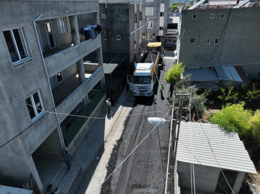 Seyhan'da Asfalt Seferberliği Aralıksız Sürüyor