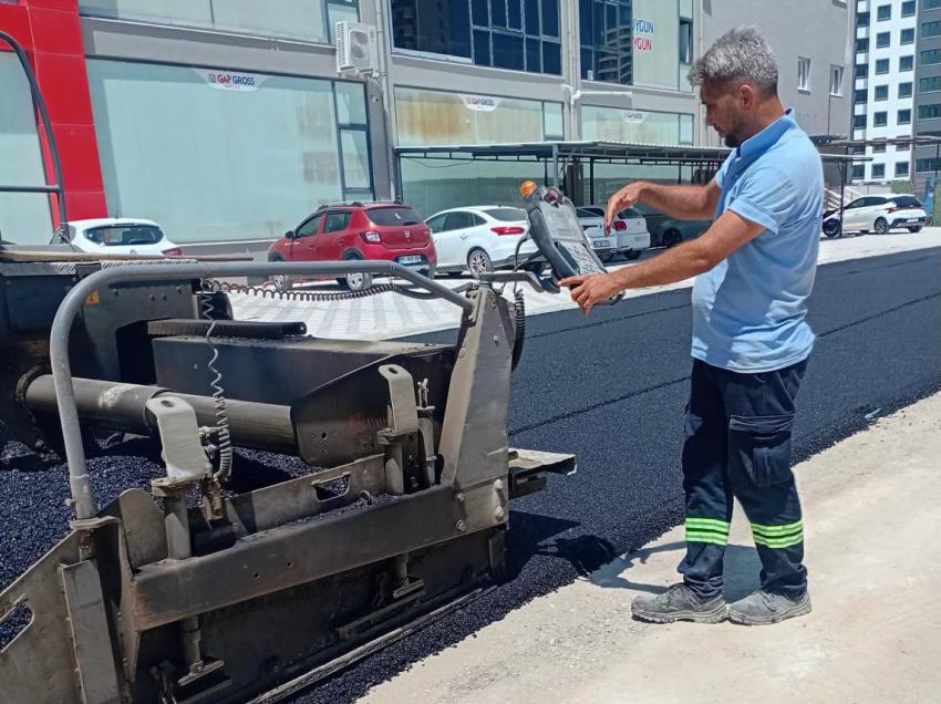 Seyhan'da Asfalt Seferberliği Aralıksız Sürüyor