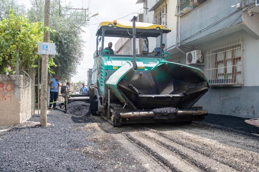 Seyhan'da Asfalt Seferberliği Aralıksız Sürüyor