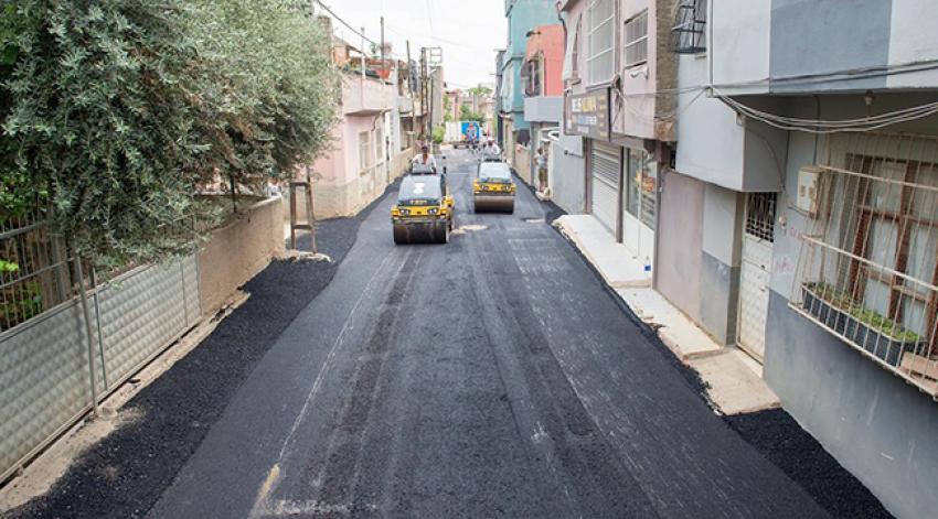 Seyhan'da Asfalt Seferberliği Aralıksız Sürüyor