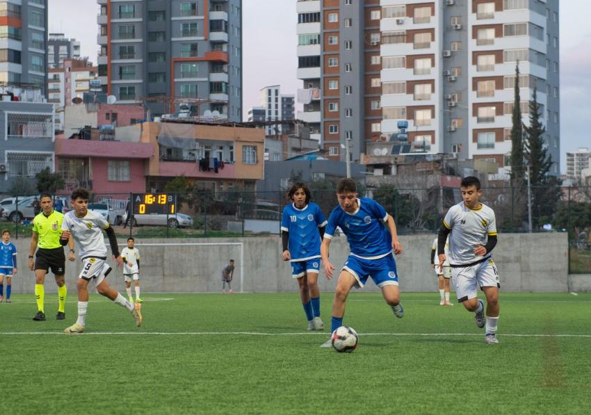 Seyhan Belediyesporlu gençler Adana şampiyonu oldu