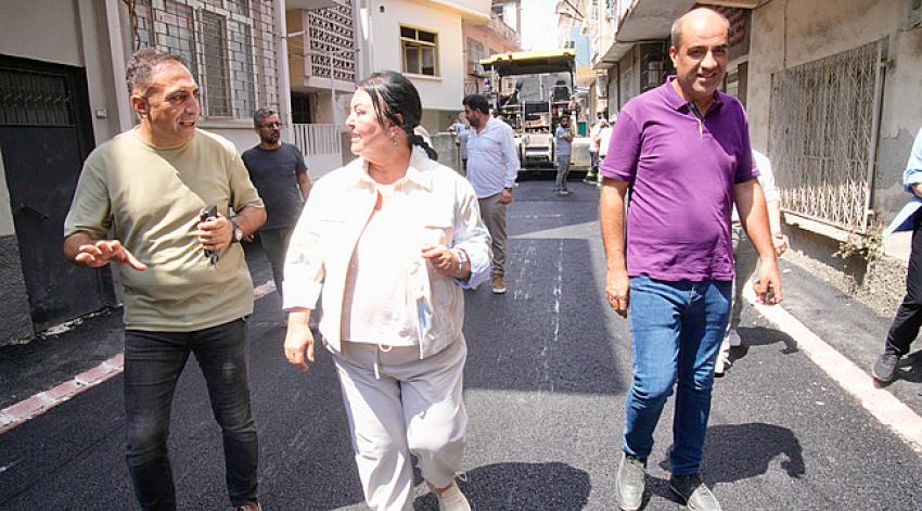 Seyhan’da asfalt çalışmaları hız kesmeden devam ediyor