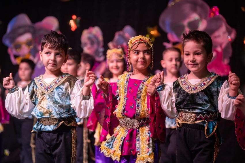 Seyhan’ın Minikleri Kep Attı, Mezuniyet Coşkusu Yaşandı