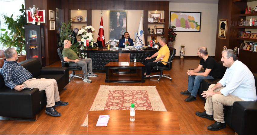 Çetin: Adana her şeye layık