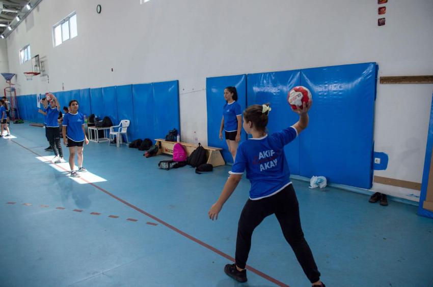 Geleceğin yıldızları Seyhan'da yetişiyor