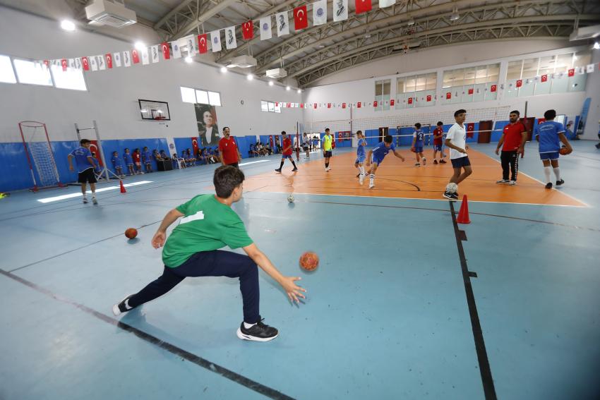 Seyhan'da Spor Okulları'na büyük ilgi 