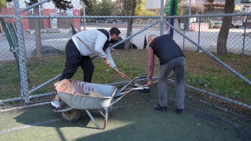 Seyhan'da spor tesisleri yenileniyor