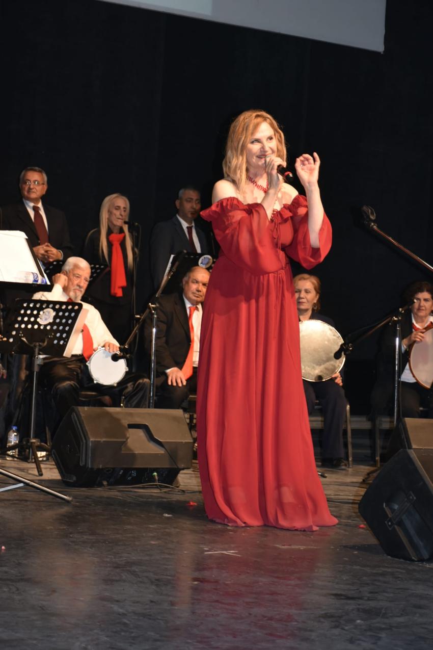 Adana Türküleri ile coştular