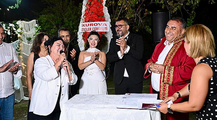 UMUT VE ESRA DÜNYA EVİNE GİRDİ