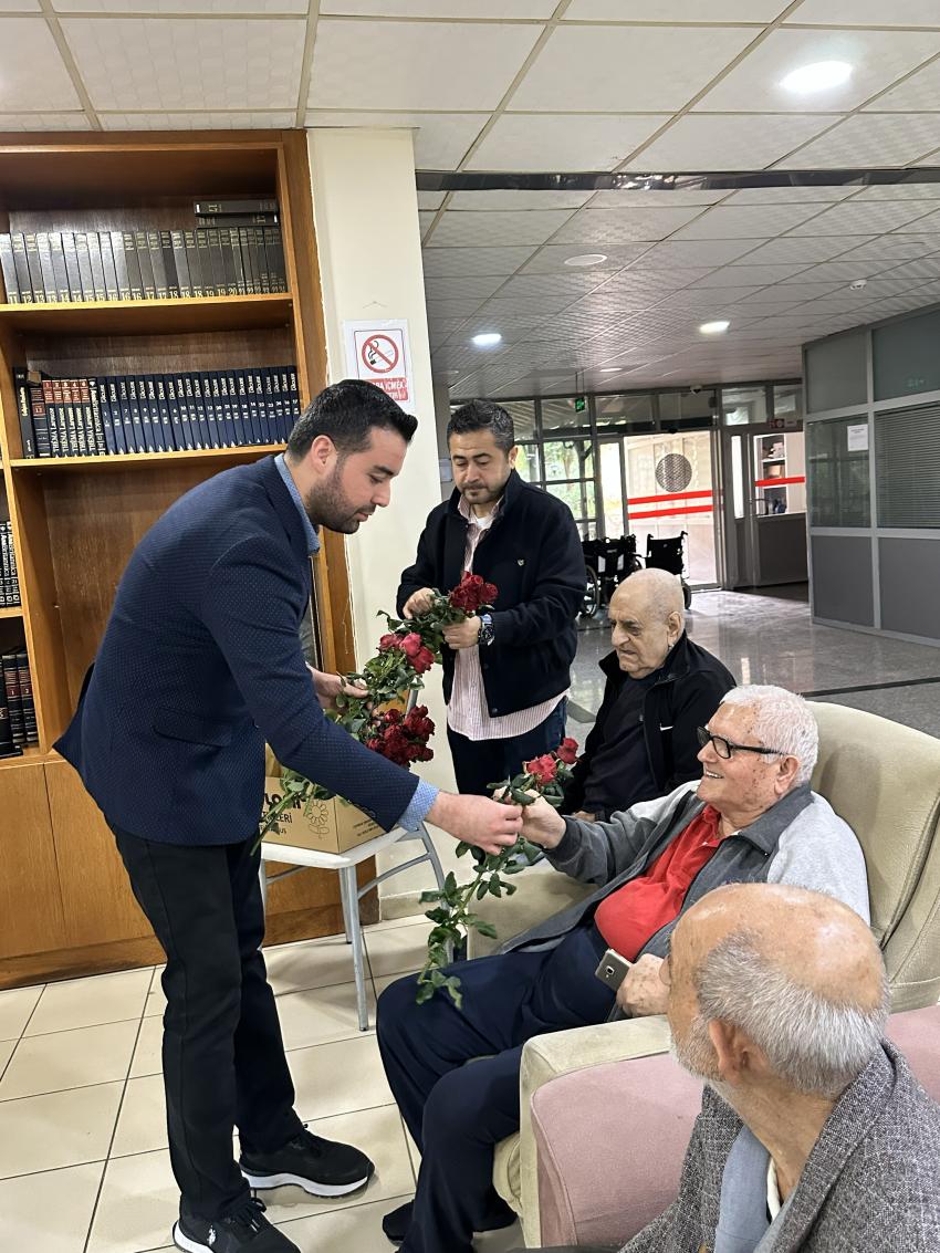 “Büyüklerin Tecrübesi, Gençler İçin Önemli”