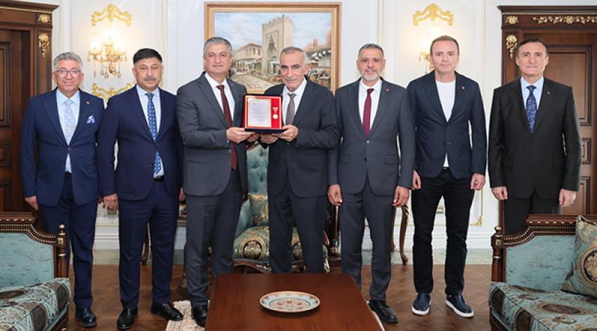 Bayram ve Ünverdi’ye altın madalya