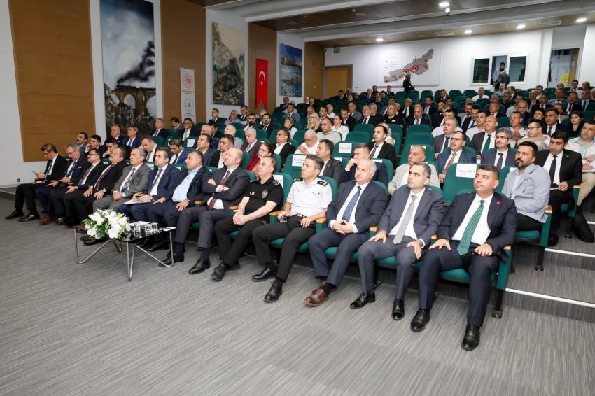 Kamu Yatırımları Değerlendirildi