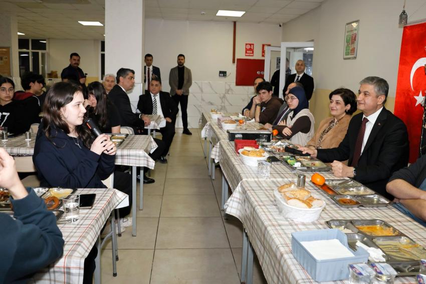 ‘Sizler bizim umudumuzsunuz’