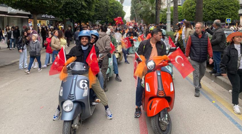 Vespa, Özgürlüğe Sürüyor