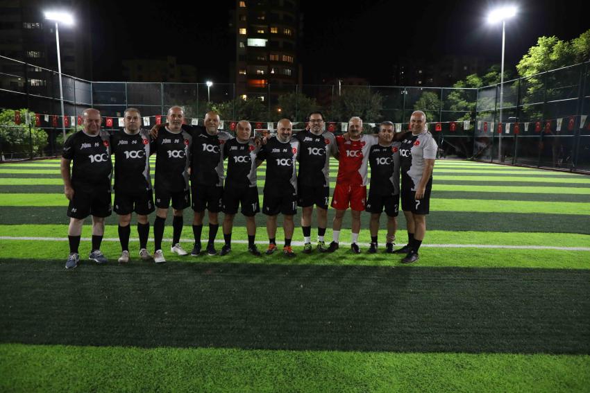 Veteranlar futbol turnuvası başladı