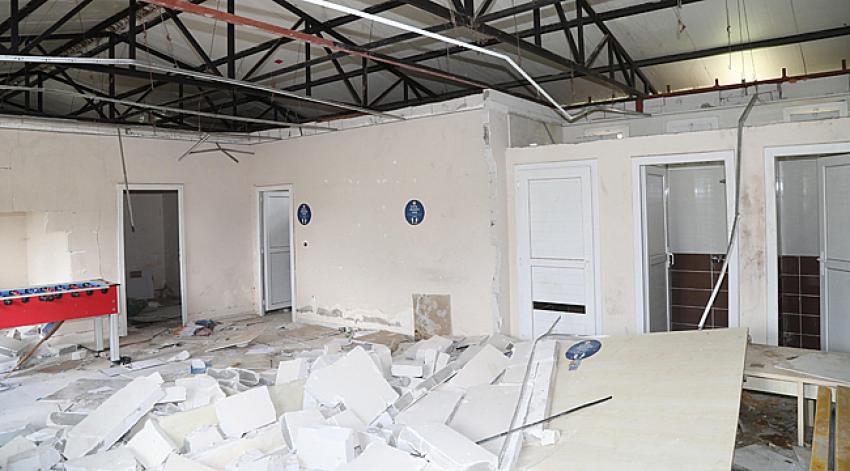 Yüreğir'de spor tesisine saldırı