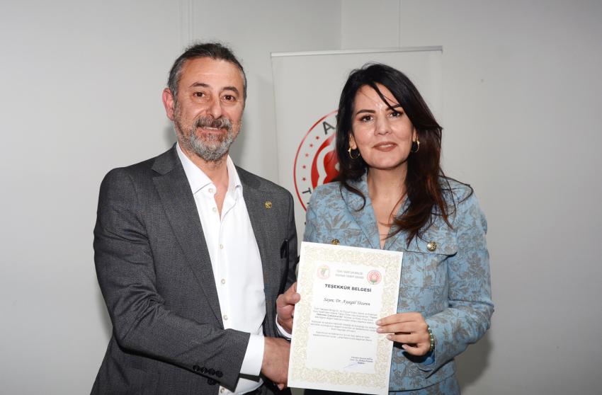 Tüm gelir tıp fakültesi öğrencilerine burs olarak verilecek