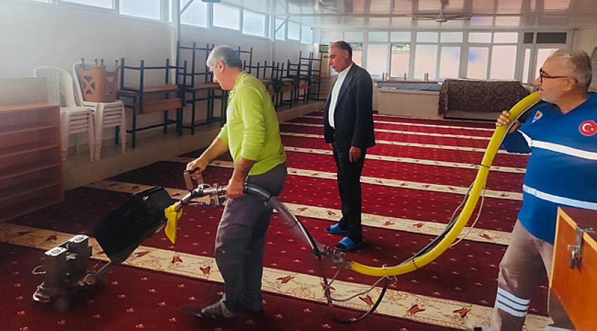 Yumurtalık’ta camiler tertemiz