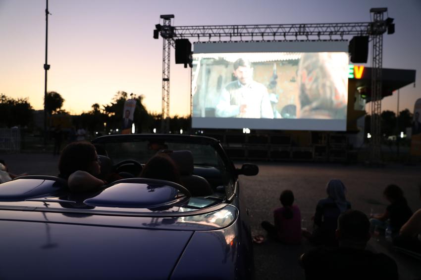 Arabada sinema keyfi