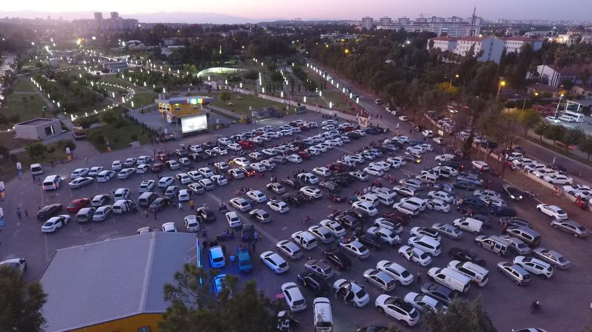 Arabada sinema keyfi