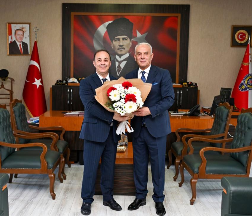“Polisimiz, cumhuriyetimizin en güçlü teminatlarından biridir”