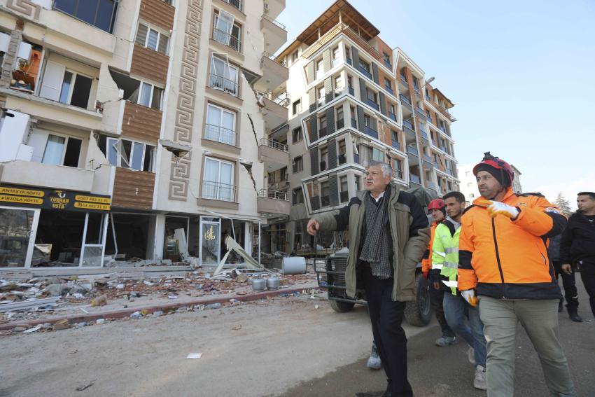 Büyükşehir, Samandağ'a çadır kent kuruyor
