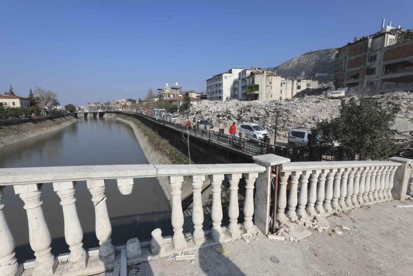 Büyükşehir, Samandağ'a çadır kent kuruyor