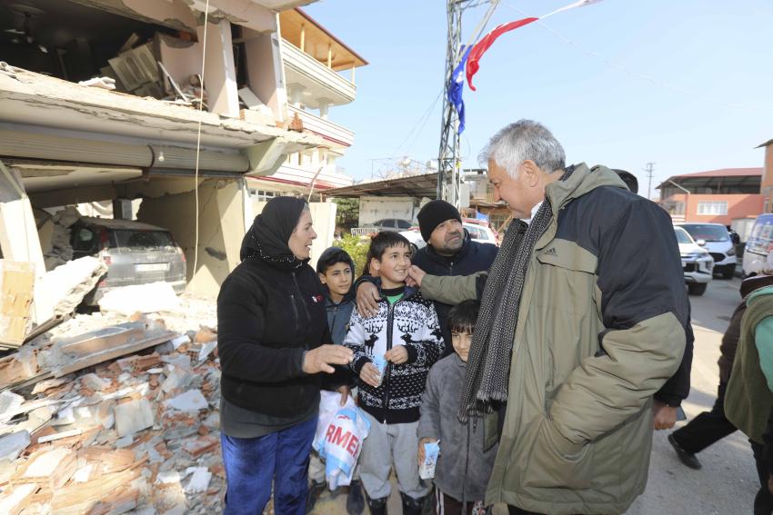 Büyükşehir, Samandağ'a çadır kent kuruyor